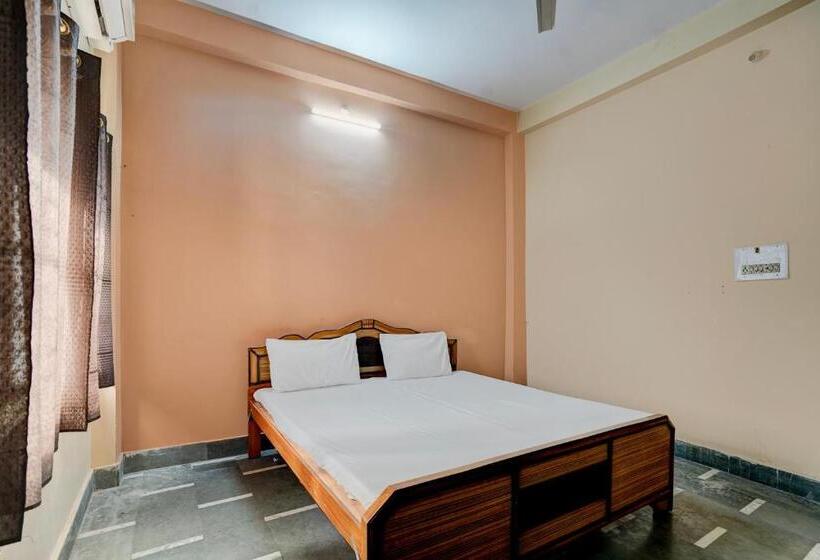 חדר קלאסי לשלושה, Spot On Hotel Live In