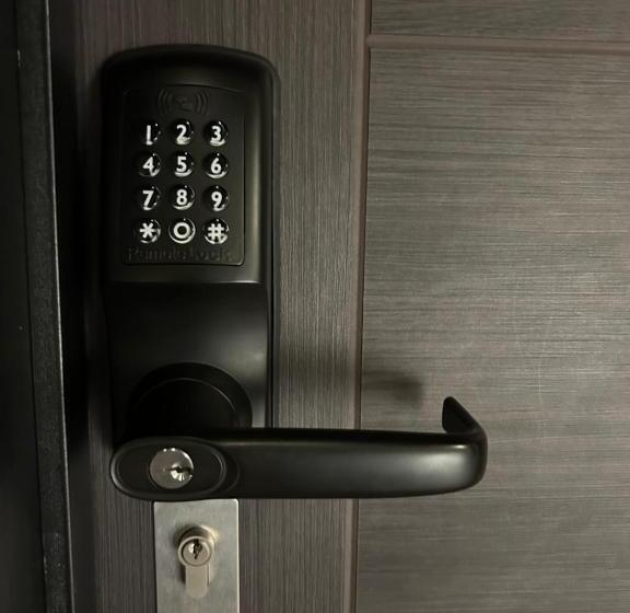 Номер Deluxe, Crescent Place