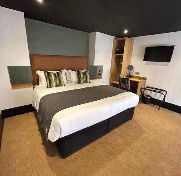 اتاق سوپریور با تخت بزرگ, Crescent Place