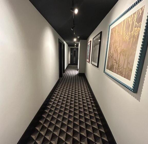 اتاق سوپریور با تخت بزرگ, Crescent Place
