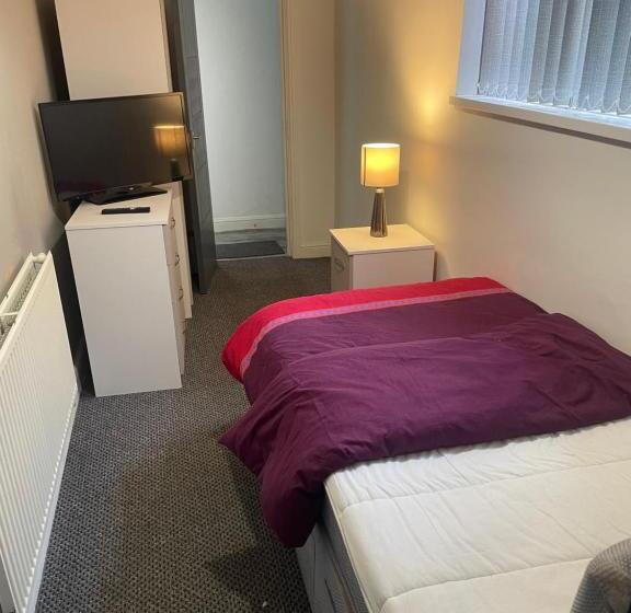 חדר סטנדרט יחיד, Transformative Housing 6 Bedford