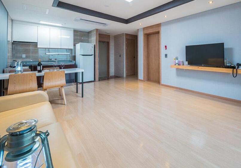 ファミリーステューディオ, Aria Pension & Resort