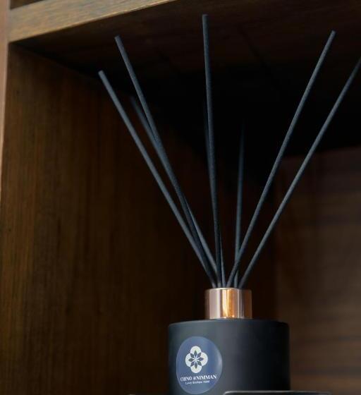 اتاق استاندارد با چشم‌انداز استخر, Chino@nimman Luxury Boutique