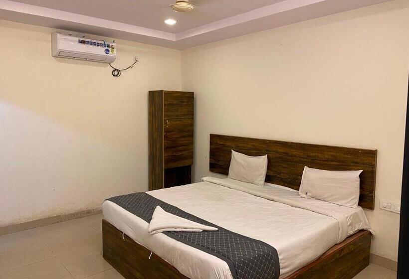 三人经典房间, Collection O Living Tree Suites