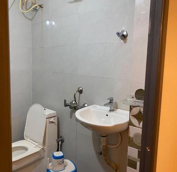 トリプルクラシックルーム, Collection O Living Tree Suites