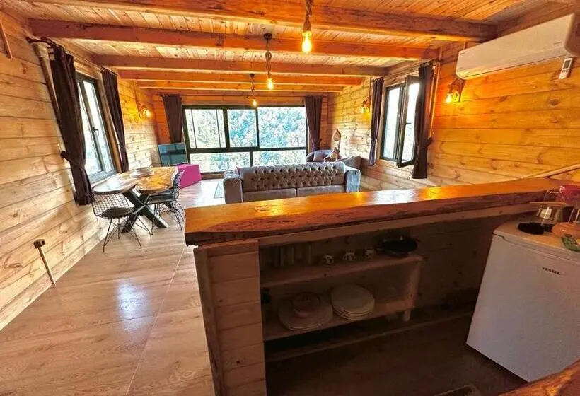 Perhebungalow, Fırtına Suit Bungalov