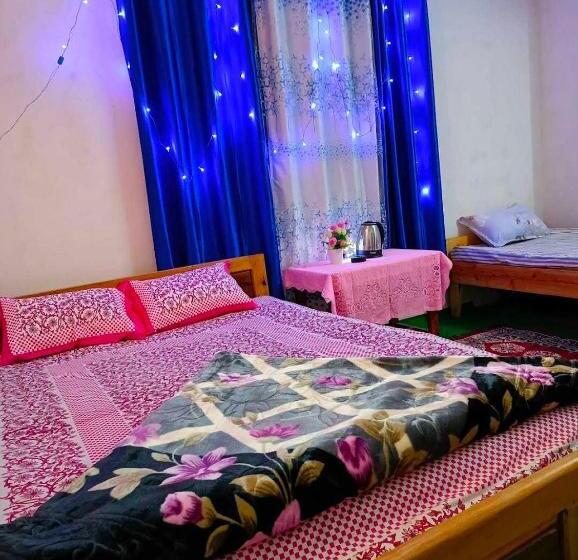 デラックストリプルルーム, Oyo The Mountain Soul