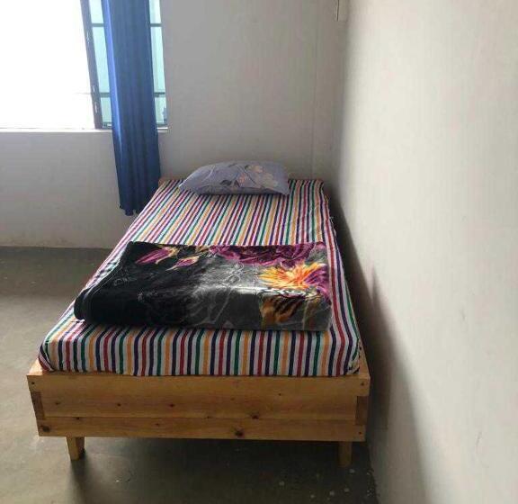 デラックストリプルルーム, Oyo The Mountain Soul