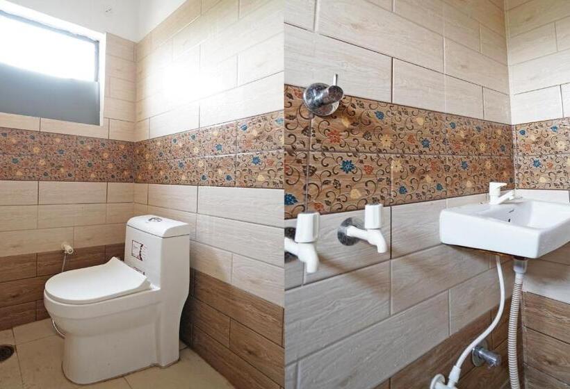 Трехместный Номер Классика, Oyo Flagship Hotel Anukampa