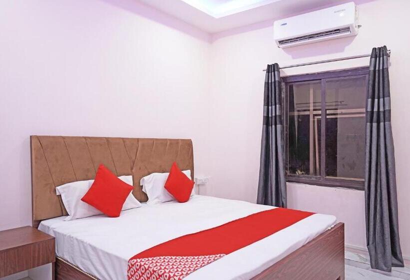 Трехместный Номер Классика, Oyo Flagship Hotel Anukampa
