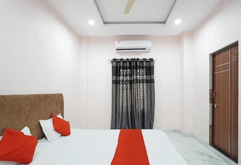 トリプルクラシックルーム, Oyo Flagship Hotel Anukampa