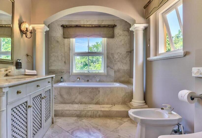 Люкс Superior, Devonport House   Constantia