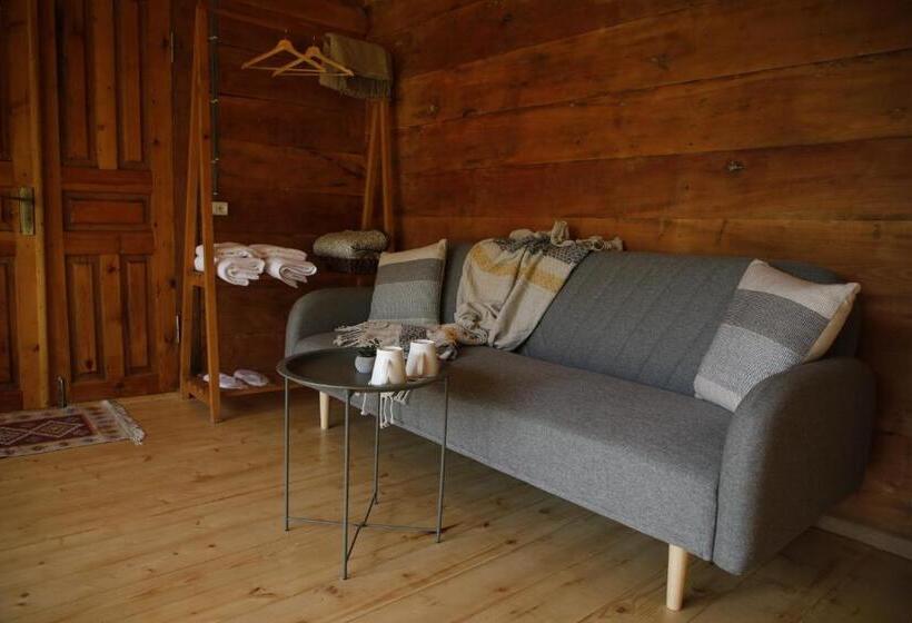 اتاق استاندارد با چشمانداز کوهستان, Gentry House