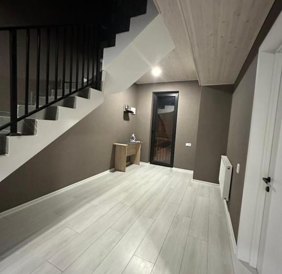 اتاق اکونومی, Guesthouse Chrdili