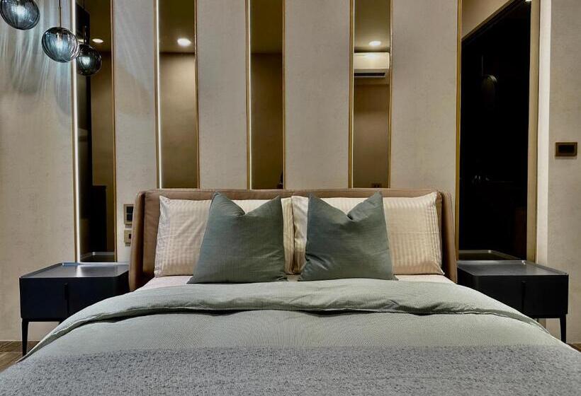 اتاق لوکس با بالکن, Here宅這兒私宅 屏市宅 採自助式入住