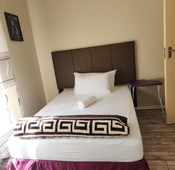 스탠다드 룸, Hunters Nest Guest House Mafikeng