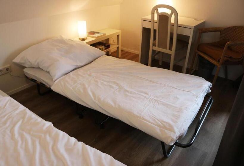 Номер Стандарт с Балконом, Messe  Und Gästezimmer Hildesheim