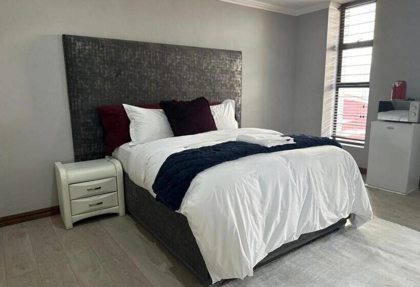 سوییت لوکس, Platinum Guesthouse Waterkloof