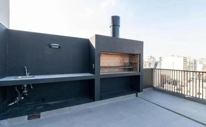 استودیو خانوادگی, Studio In Palermo