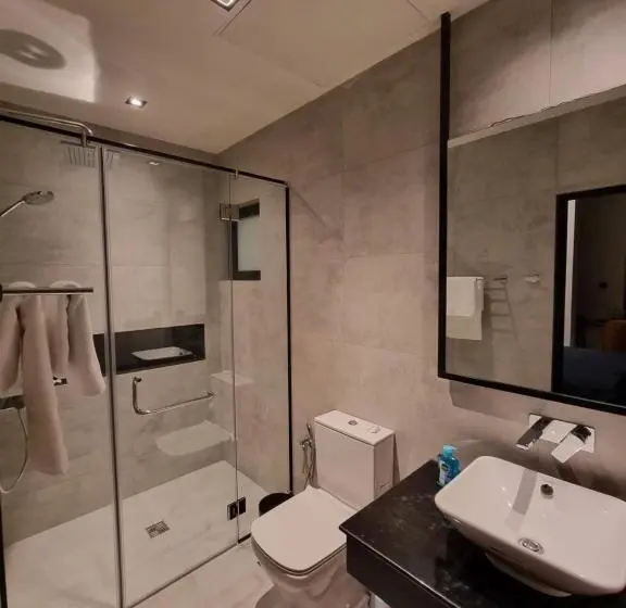 Huoneisto 3 Makuuhuonetta, Vaux Park Street   A Collection Of 8 Luxury Lofts