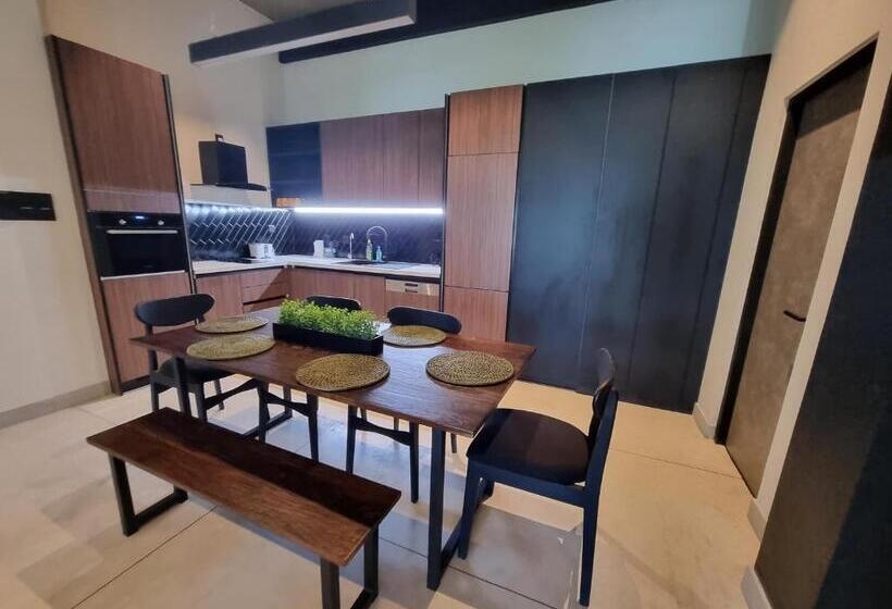 آپارتمان 2 خوابه, Vaux Park Street   A Collection Of 8 Luxury Lofts