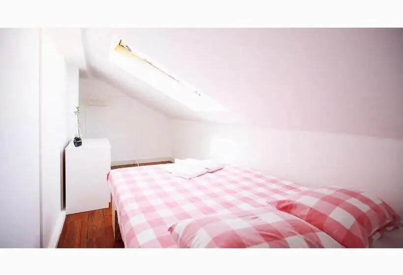 Camera Standard Singola Bagno Condiviso, Saturdays