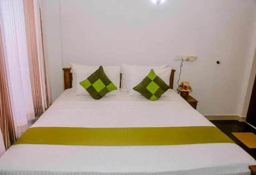 Comfort Kolmen Hengen Huone, Kadolana Villa