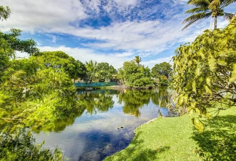 Huvila, 1 makuuhuone ja uima-allas, Serenity Spot Cozy Home W Pool & Nature Views!