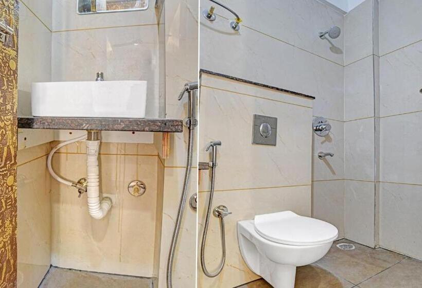 חדר קלאסי לשלושה, Collection O Hotel Blue Diamond