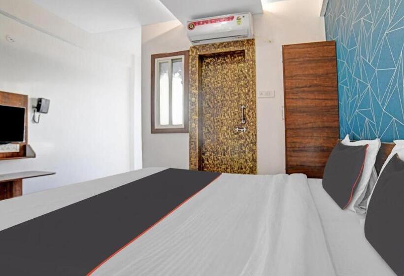 חדר קלאסי לשלושה, Collection O Hotel Blue Diamond