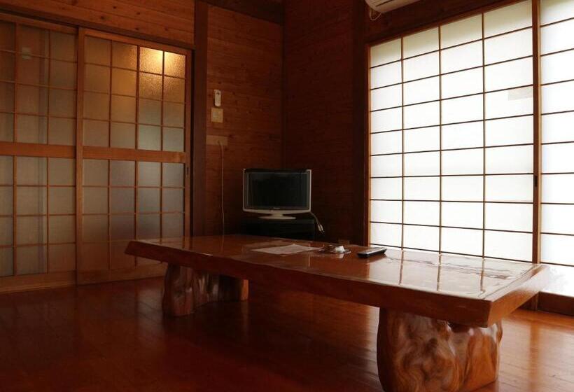 בקתה סטנדרטית, Ayakawasou