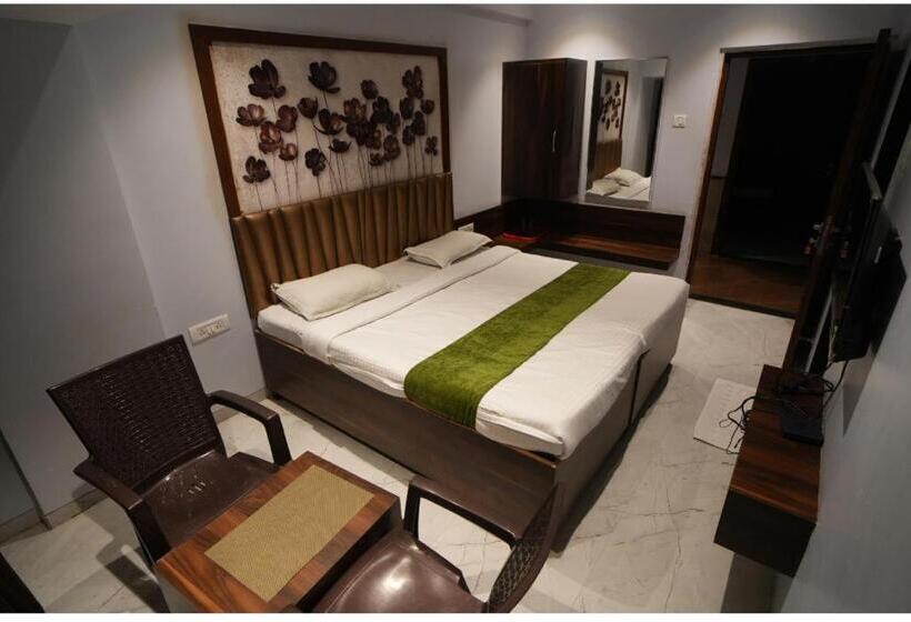 デラックスルーム, Modi Samrat