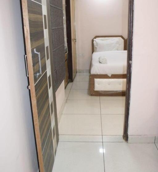 Трехместный Номер Классика, Oyo Dream House