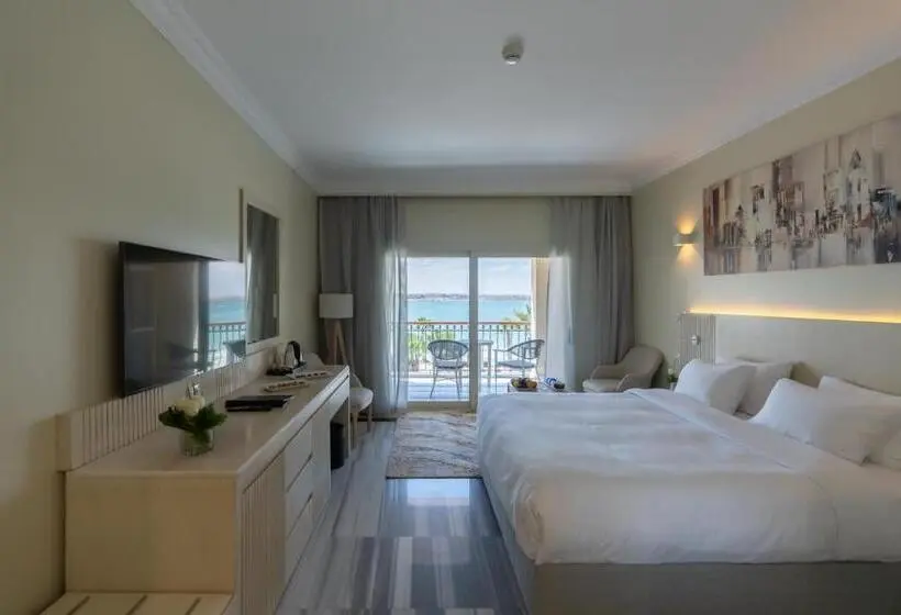 سوییت با چشمانداز دریا, Safir Marsa Matrouh Resort