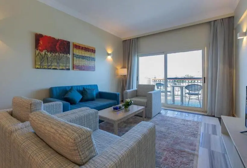 سوییت با چشمانداز دریا, Safir Marsa Matrouh Resort