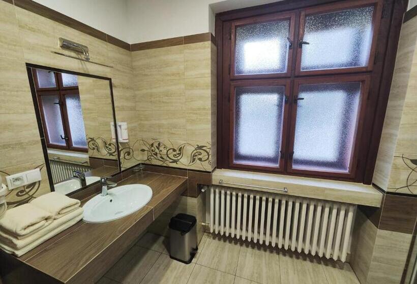 آپارتمان 1 خوابه, Smolenický Zámok