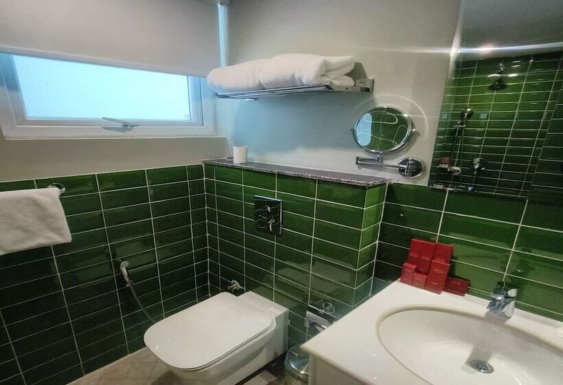 スイート, Welcomheritage Santa Roza Kasauli