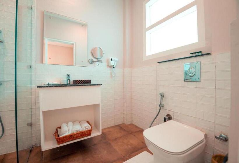 スイート, Welcomheritage Santa Roza Kasauli