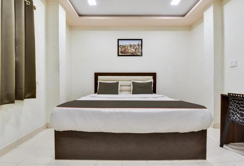 トリプルクラシックルーム, Oyo Flagship Hotel Ratnam Palace