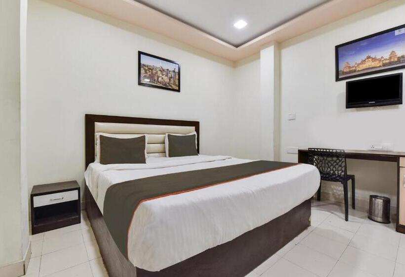 トリプルクラシックルーム, Oyo Flagship Hotel Ratnam Palace