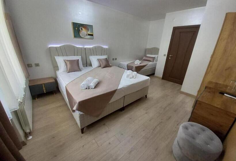 Номер Стандарт Трехместный, елеганс къща за гости