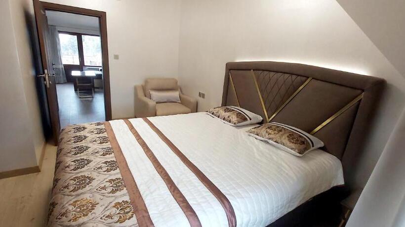 Family Suite, елеганс къща за гости