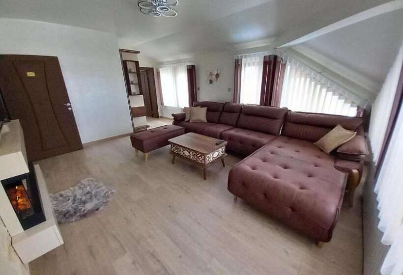 Family Suite, елеганс къща за гости