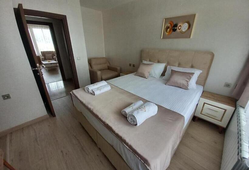 Family Suite, елеганс къща за гости