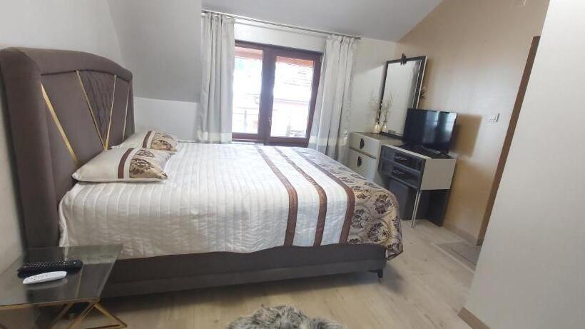 Family Suite, елеганс къща за гости