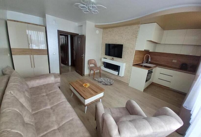 Family Suite, елеганс къща за гости