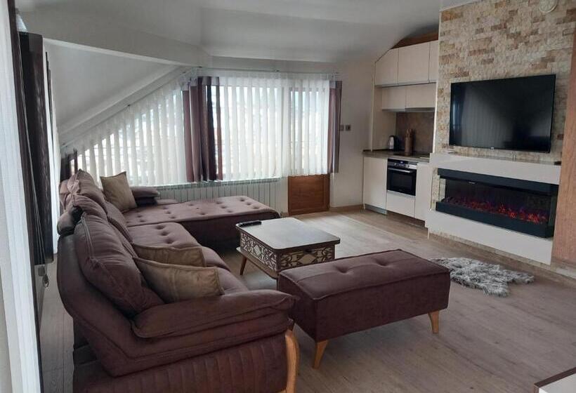 Family Suite, елеганс къща за гости