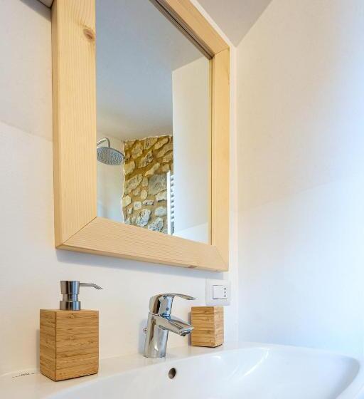 Четырехместный Номер Стандарт, Borgo Dei Sassi Di Roccamalatina   Room And Breakfast