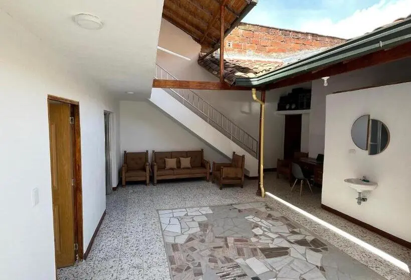 ２ダブルベッドのスタンダードルーム, Casa Blanca Hostal