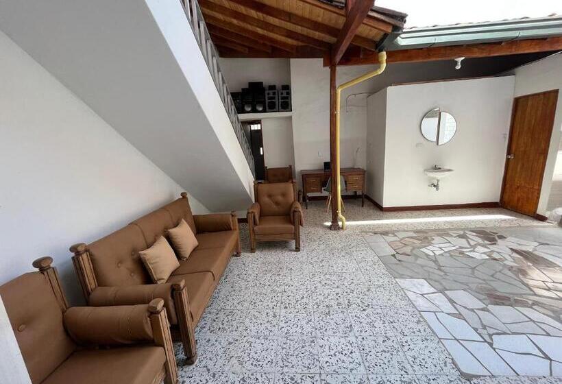 스탠다드 룸 더블 침대 2개, Casa Blanca Hostal